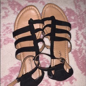 american eagle sandals